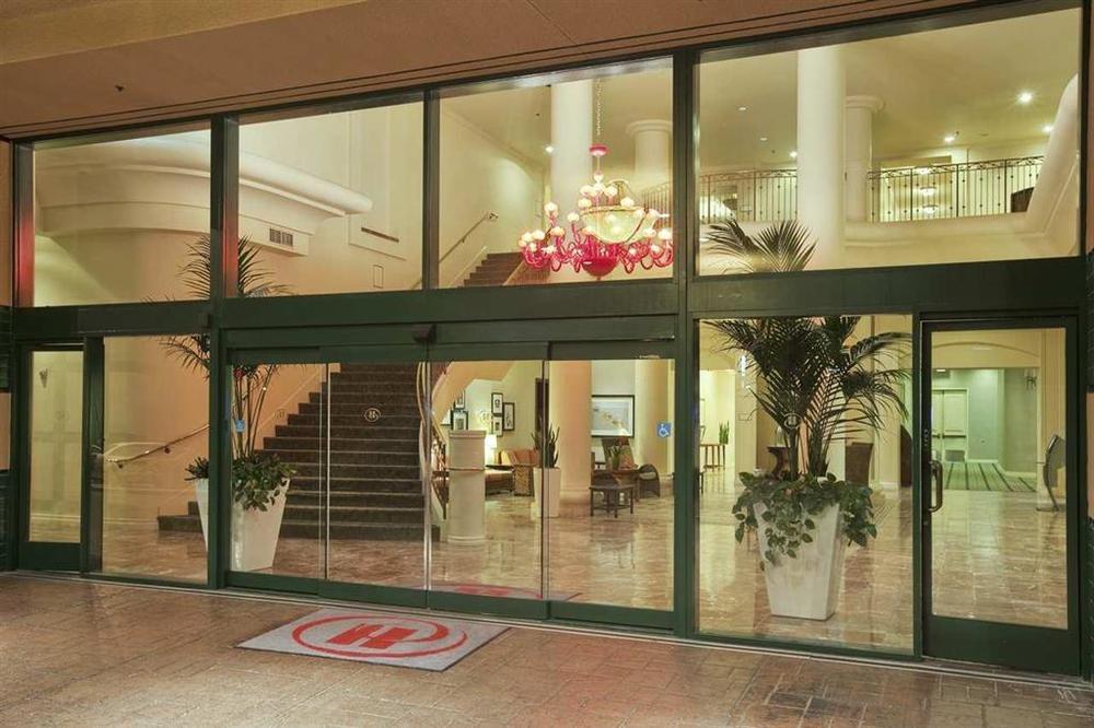 Hilton San Diego Mission Valley Interior photo