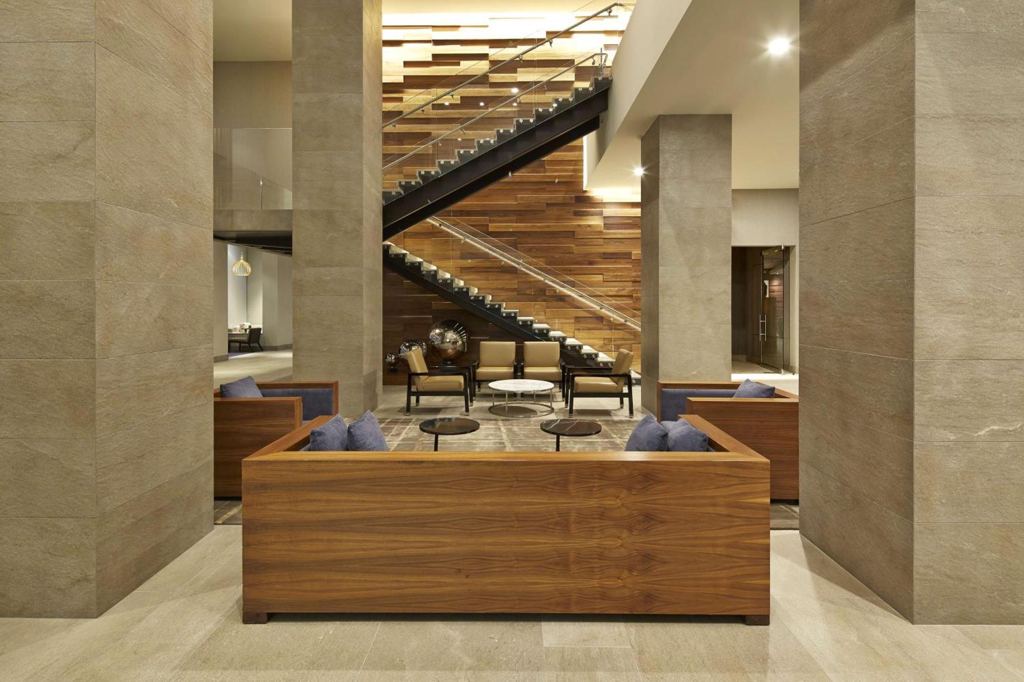 Hilton San Diego Mission Valley Exterior photo