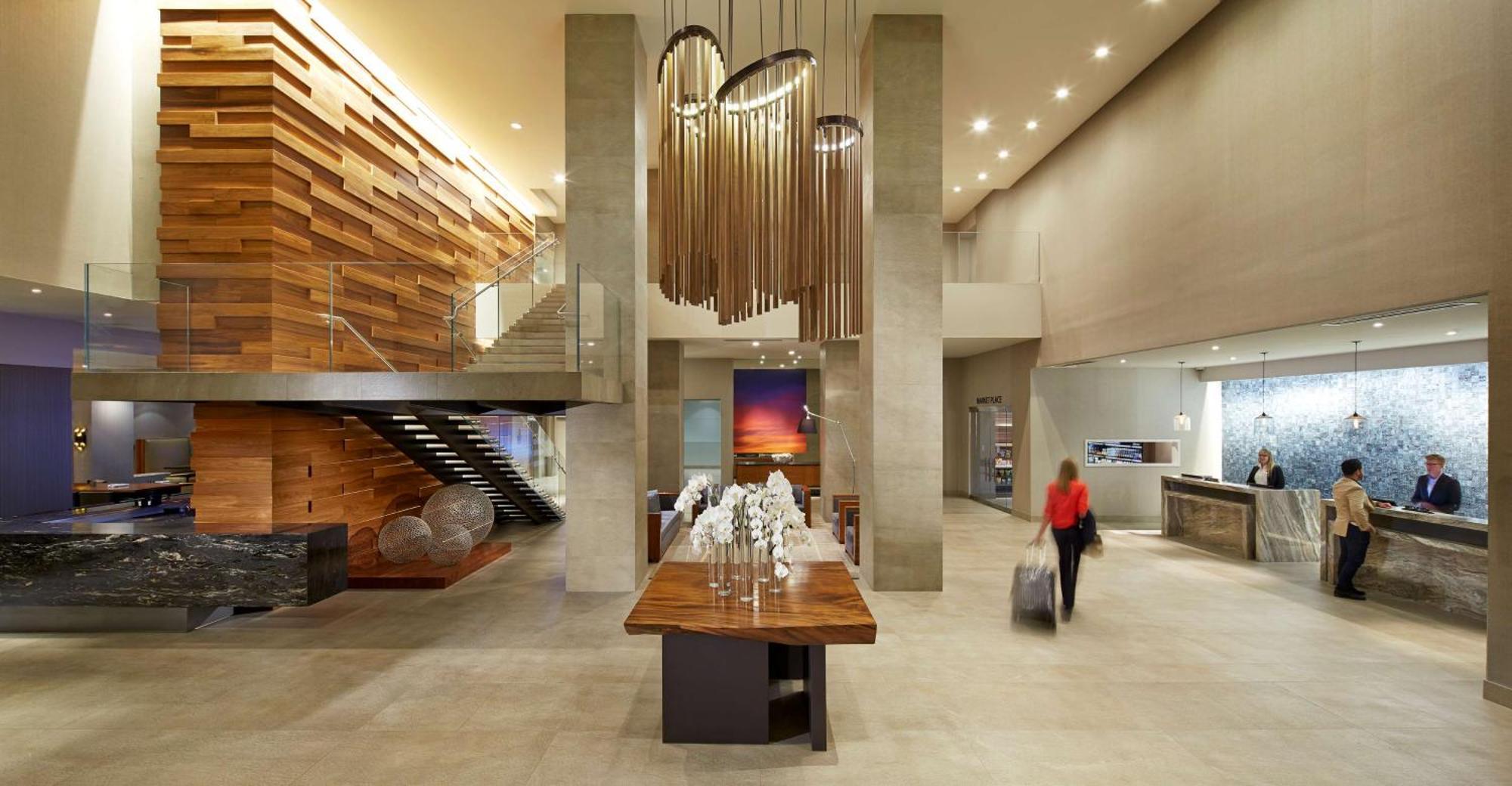 Hilton San Diego Mission Valley Exterior photo